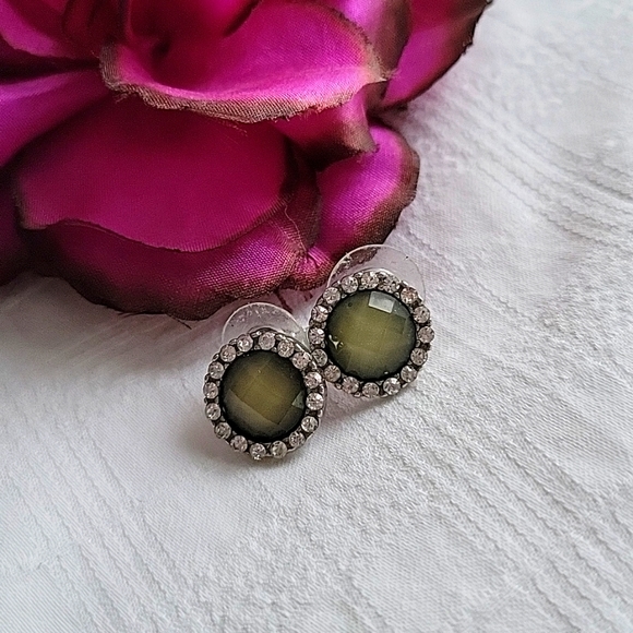 🔥3/$15 fashion earrings - Picture 1 of 2